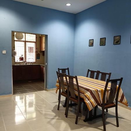Yasmeen Homestay Kemaman Chukai Buitenkant foto