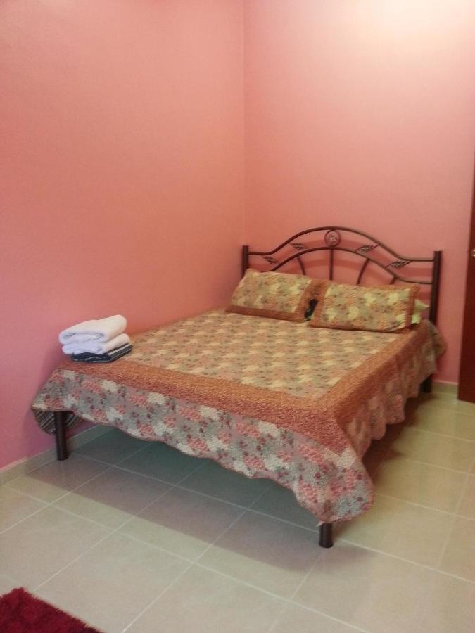 Yasmeen Homestay Kemaman Chukai Buitenkant foto