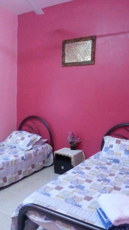 Yasmeen Homestay Kemaman Chukai Buitenkant foto