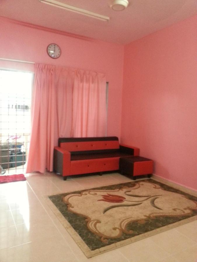 Yasmeen Homestay Kemaman Chukai Buitenkant foto