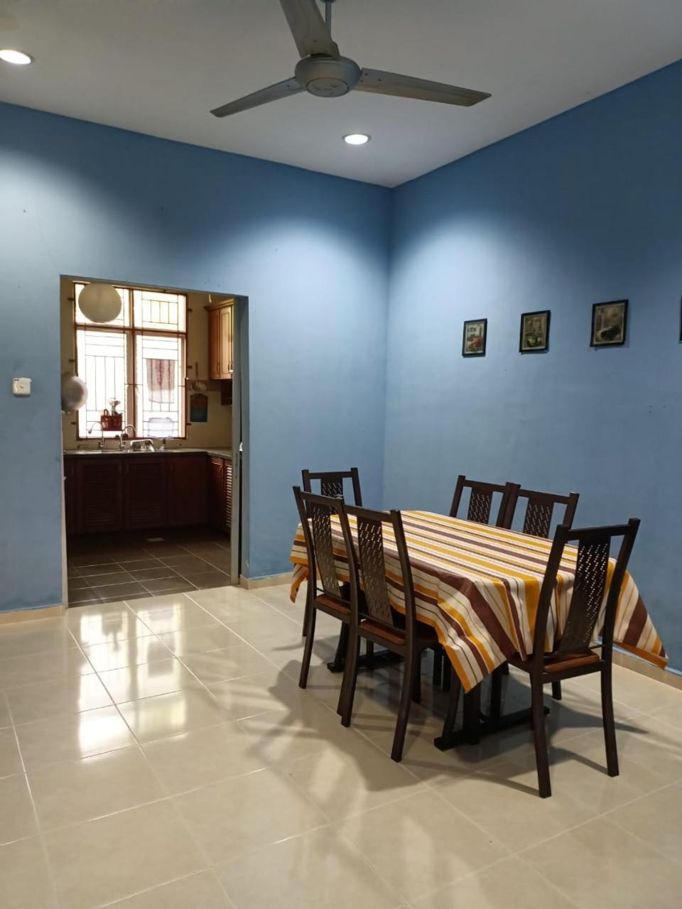 Yasmeen Homestay Kemaman Chukai Buitenkant foto